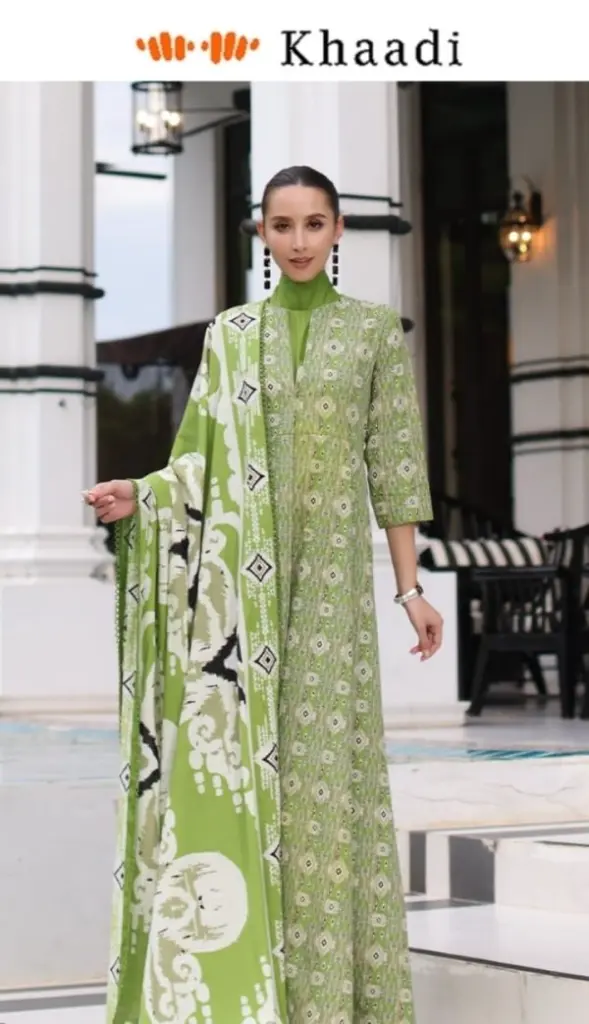 %e2%9c%a8-khaadi-brand-%e2%9c%a8-3-piece-digital-printed-lawn-unstitched-suit-new-collection-2025-for-womens-8 - 2.webp
