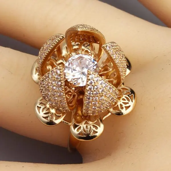 flower-360-rotation-bloom-ring-for-women-girls-adjustable - 1.webp