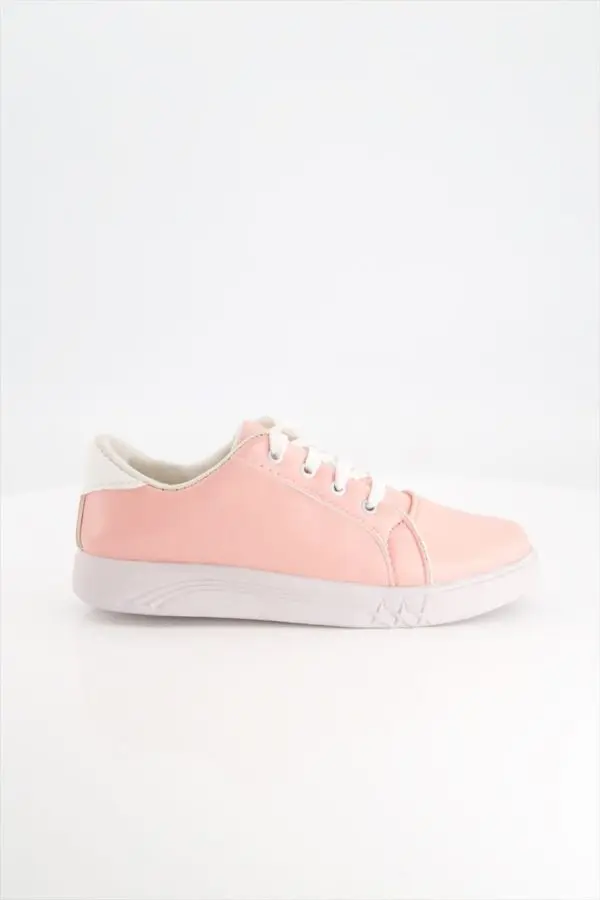 women-trendy-sneakers-shoes - 3.webp