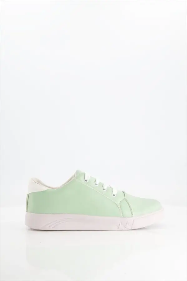 women-trendy-sneakers-shoes - 9.webp
