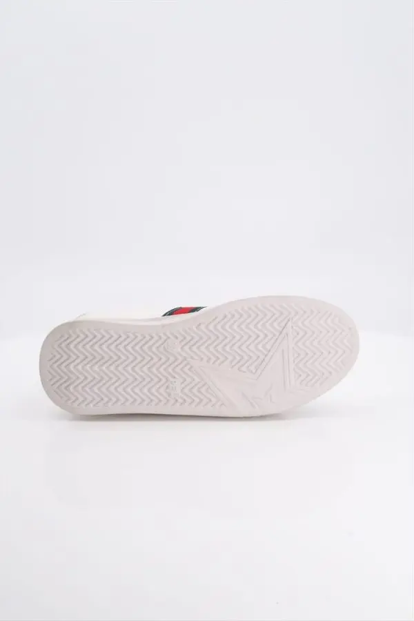 women-premium-sneakers-shoes-2 - 4.webp