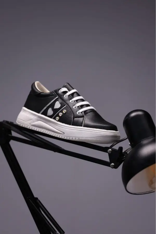 women-premium-sneakers-shoes - 7.webp