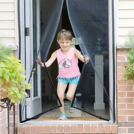 magic-mesh-deluxe-hands-free-magnetic-screen-door-mesh-curtain-keeps-bugs-out-5 - 3.webp