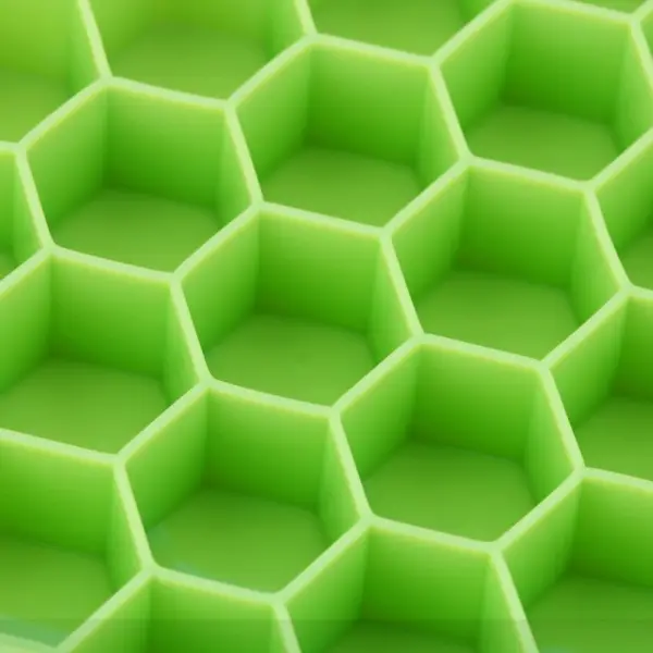 silicone-ice-cube-tray-37-grid-ice-cube-mold-with-lid-honeycomb-ice-maker-reusable-ice-container-for-whiskey-coffee-juice-random-color - 7.webp