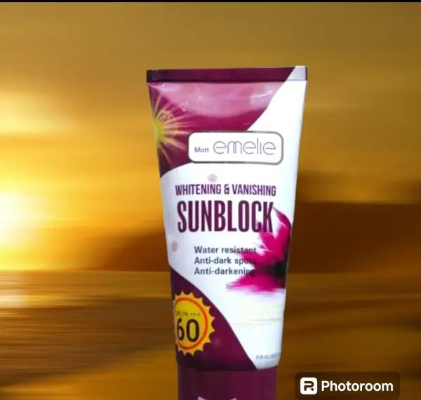 emelie-whitening-vanishing-sunblock-spf60-150ml-2 - 2.webp