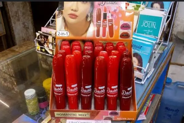 2-in1-moisturizing-waterproof-lipstick-double-headed-lipstick-pen-semi-matte-moisturizing-lipgloss - 5.webp