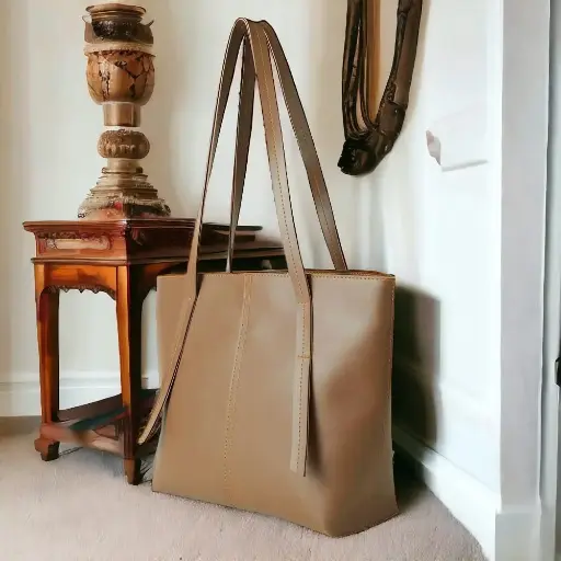 APPLE TOTE-GOLDEN BROWN