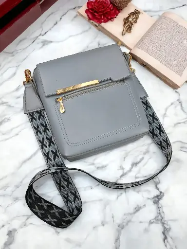 SWEET 16 CROSS BODY-SILVER
