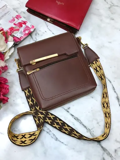 SWEET 16 CROSS BODY-MAROON